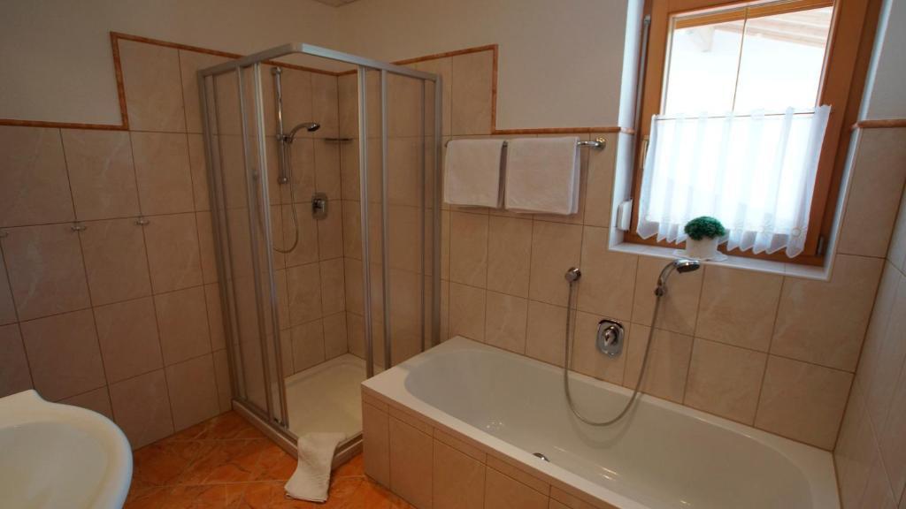 דירות צל אם צילר Haus Peter Schiestl מראה חיצוני תמונה